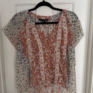 Floral Lace Trim Blouse